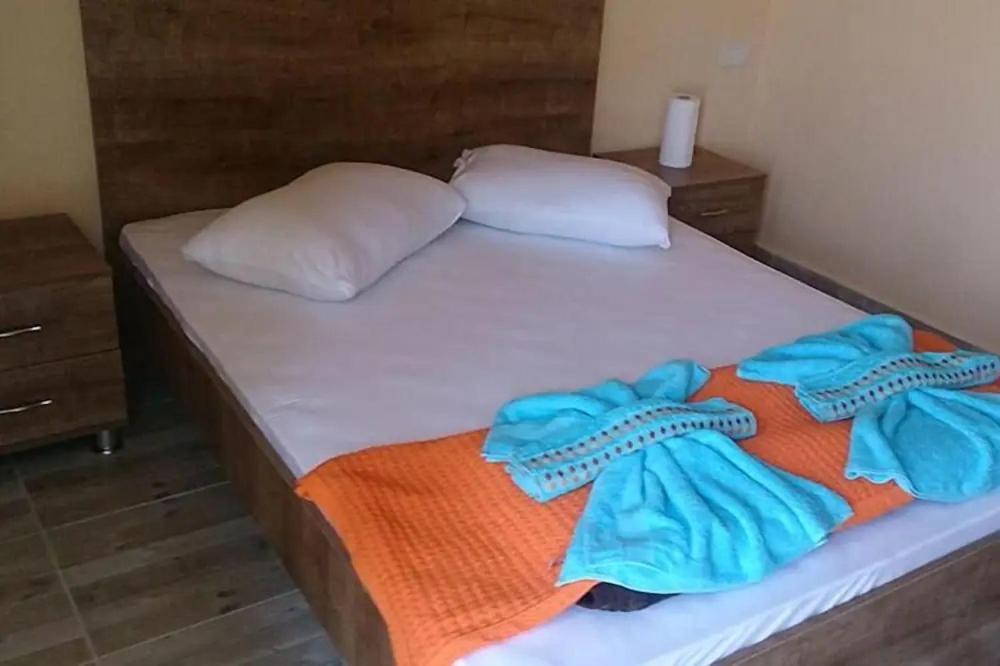 Onur Motel Faralya Fethiye Esterno foto