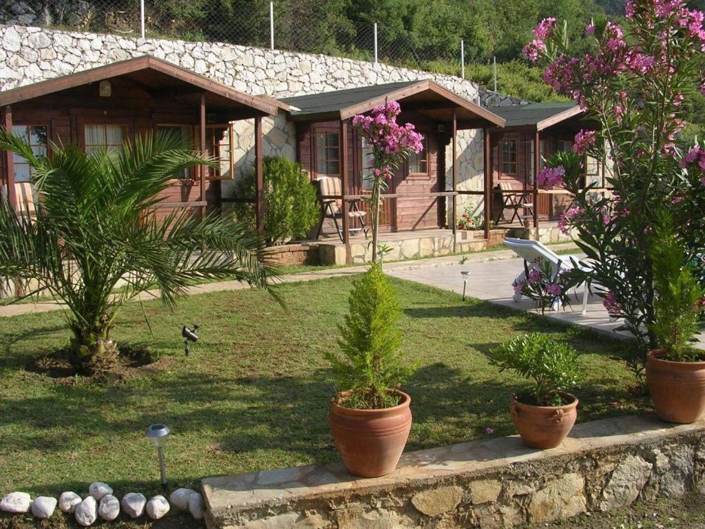 Onur Motel Faralya Fethiye Esterno foto